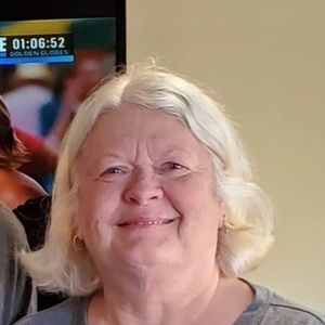 Meet your Posher, Mona